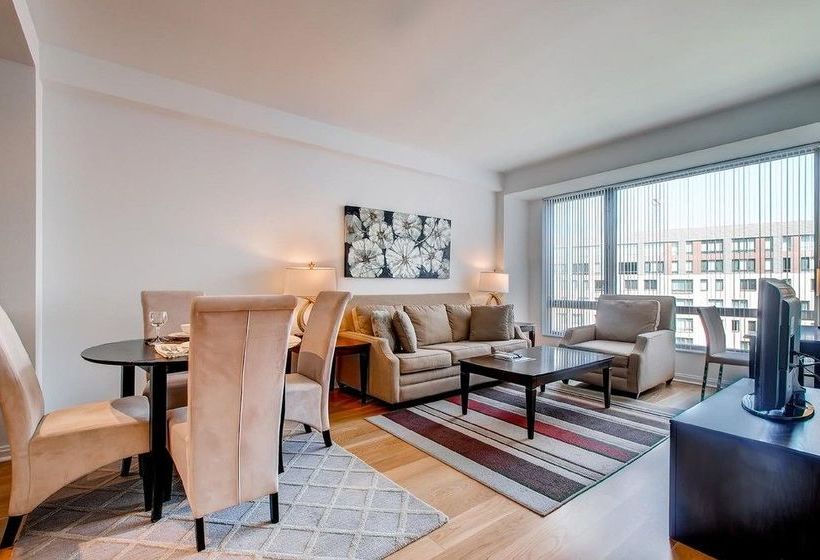 Oakwood At Third Square