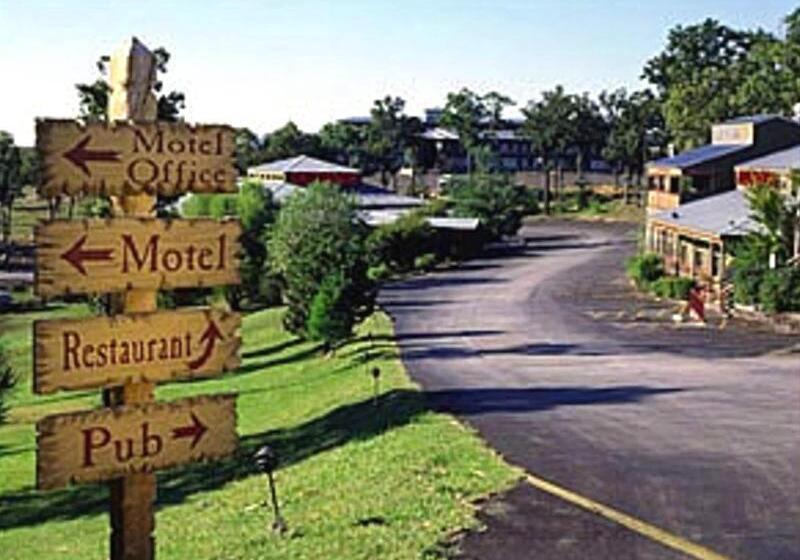 Outback Roadhouse Motel & Suites Branson