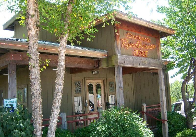 Outback Roadhouse Motel & Suites Branson