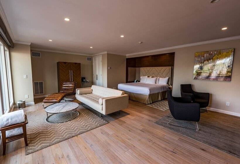 אתר נופש Interlaken Inn