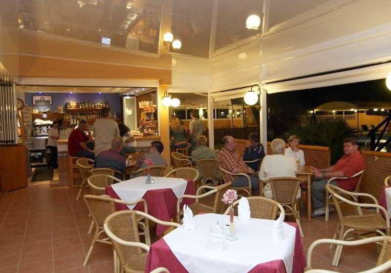 Ses Eufabietes Apartments & Restaurant