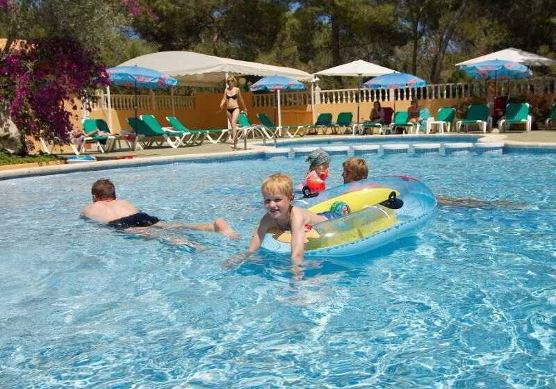 Ses Eufabietes Apartments & Restaurant