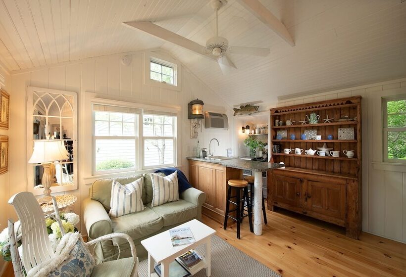 The Cottages At Cabot Cove