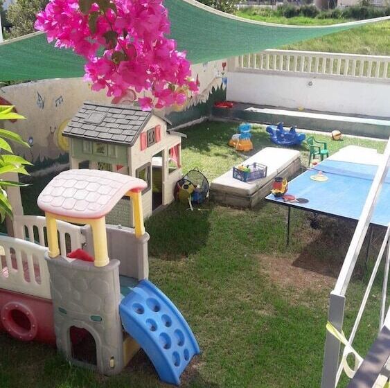 Trefon Hotel Apartments And Family Suites