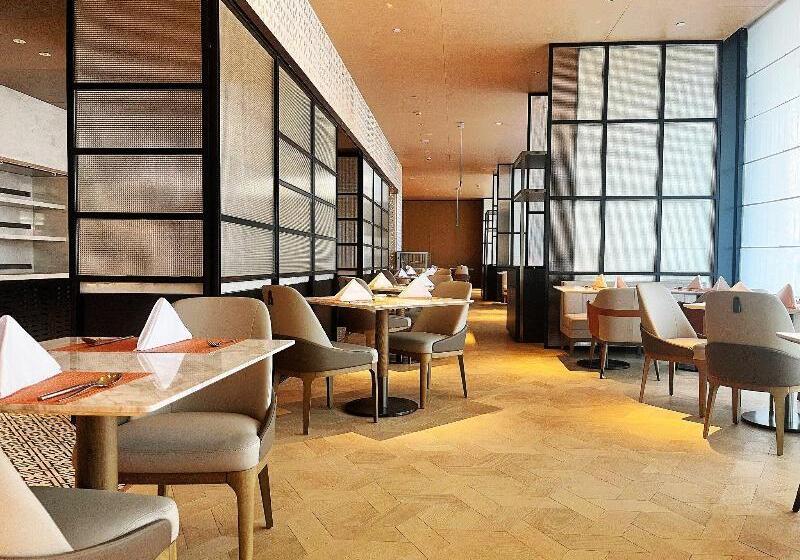 Отель Crowne Plaza Hohhot City Center