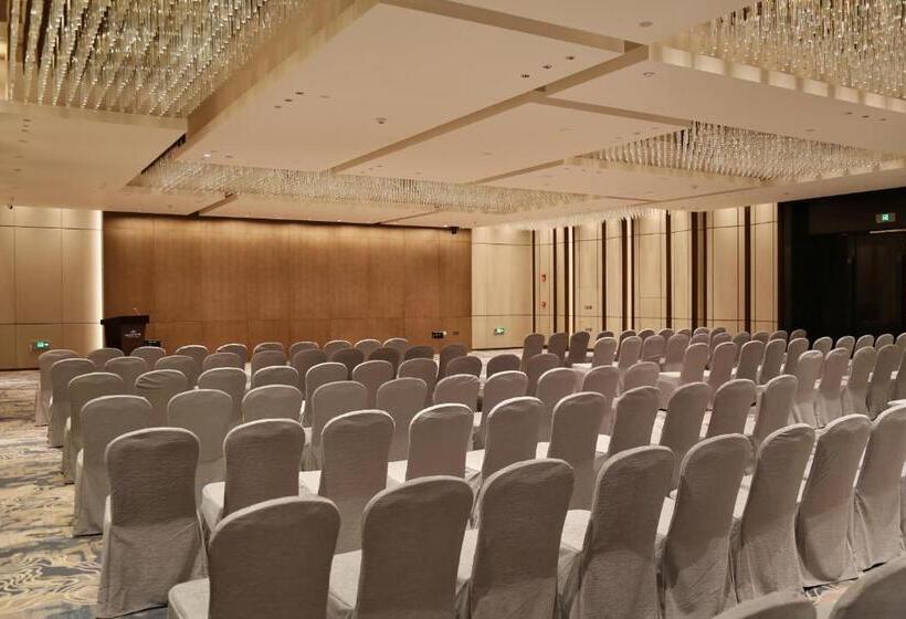 Отель Crowne Plaza Hohhot City Center