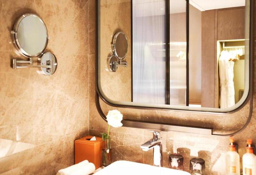 Отель Crowne Plaza Hohhot City Center