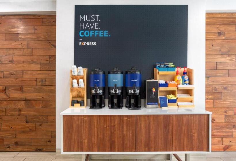 فندق Holiday Inn Express & Suites   Miramar, An Ihg