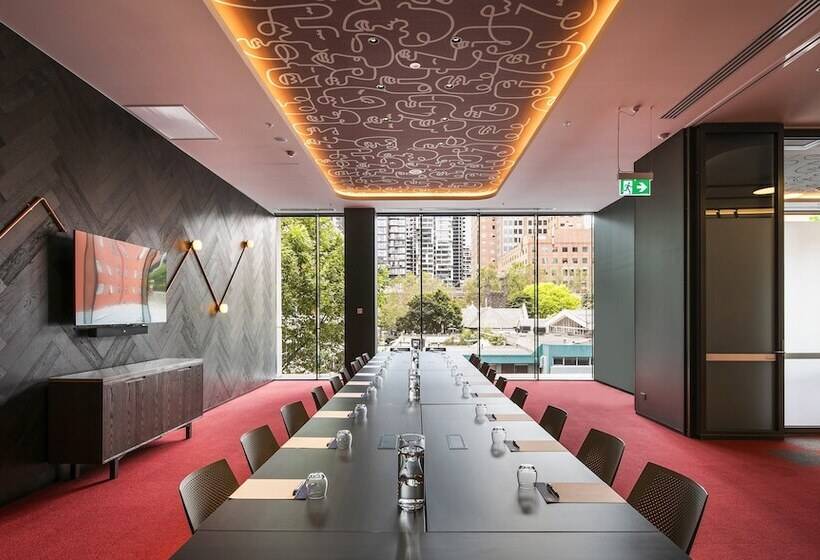 فندق Holiday Inn Express Melbourne Little Collins, An Ihg