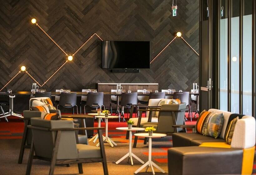 فندق Holiday Inn Express Melbourne Little Collins, An Ihg