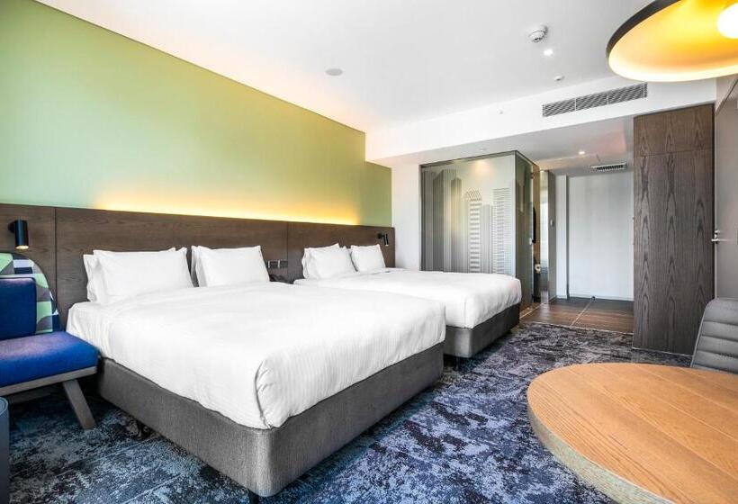 فندق Holiday Inn Express Melbourne Little Collins, An Ihg