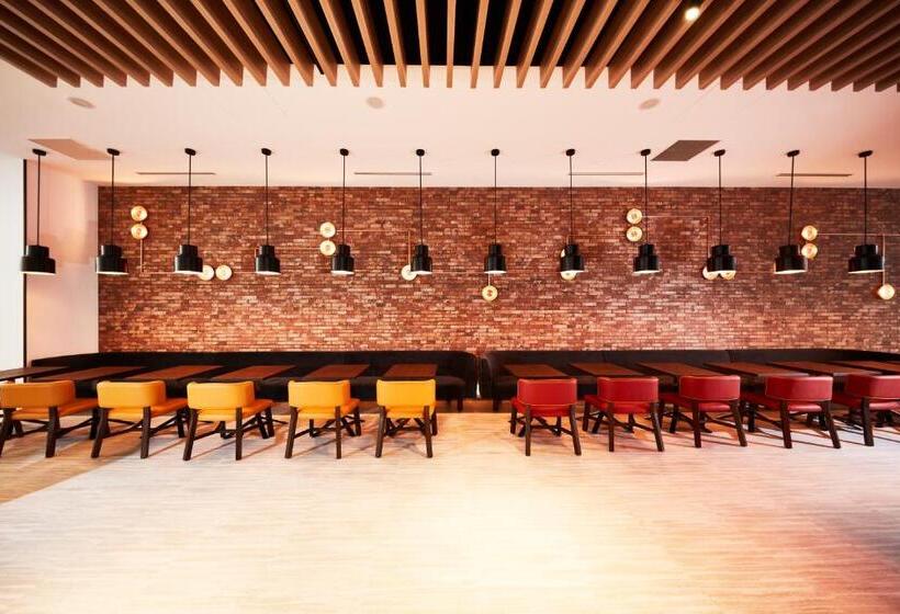 فندق Holiday Inn Express Melbourne Little Collins, An Ihg