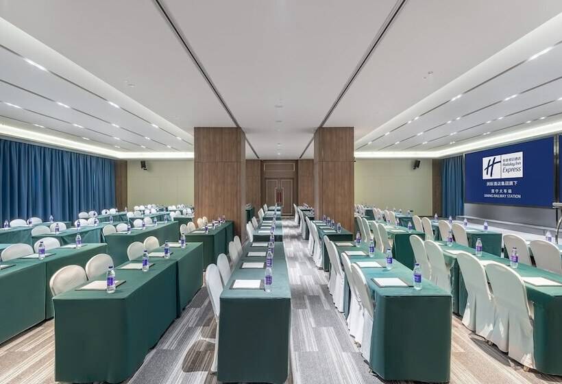 Otel Holiday Inn Express Xining Railway Station, An Ihg