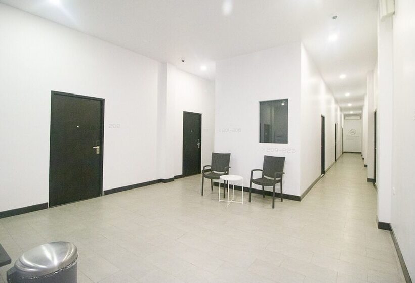 فندق Reddoorz Plus @ Manokwari City Center