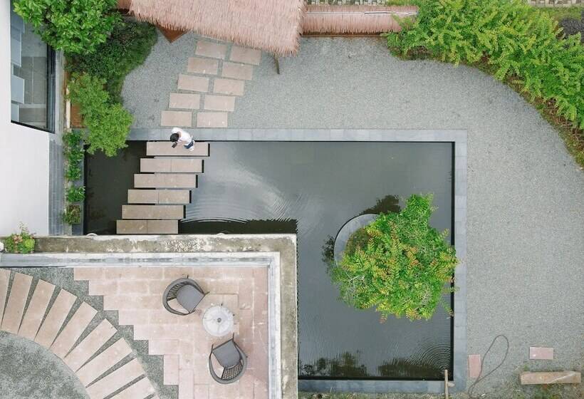 호텔 Yue Shan Shui She Taining