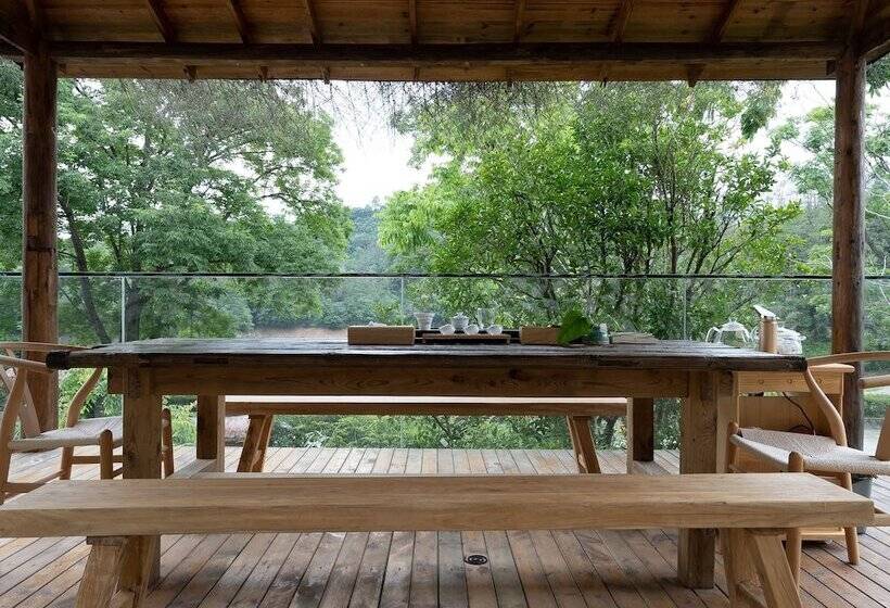 호텔 Yue Shan Shui She Taining