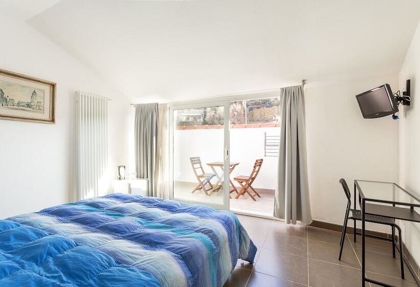 هتل Pippo A Vernazza Rooms