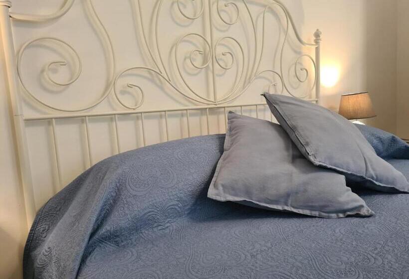 هتل Pippo A Vernazza Rooms