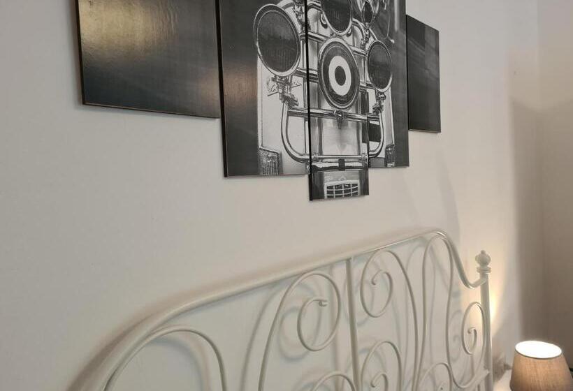 هتل Pippo A Vernazza Rooms