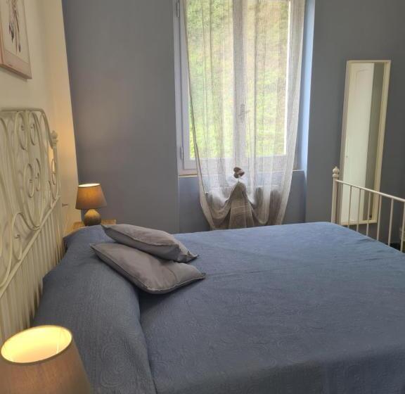 هتل Pippo A Vernazza Rooms