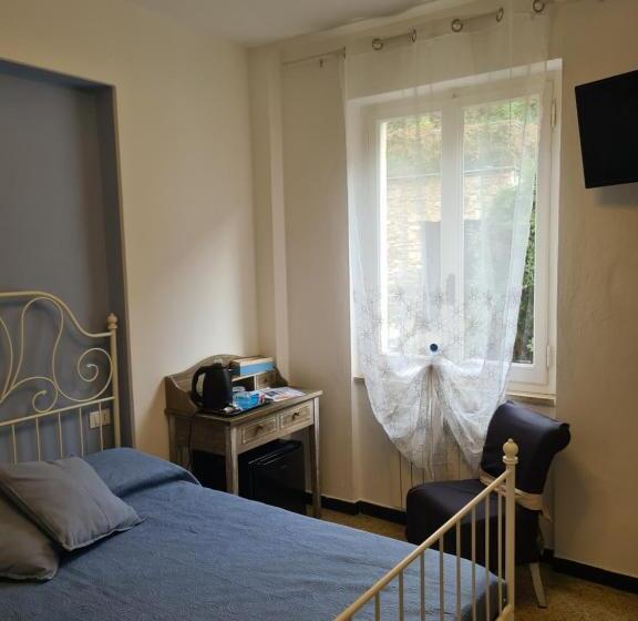 هتل Pippo A Vernazza Rooms