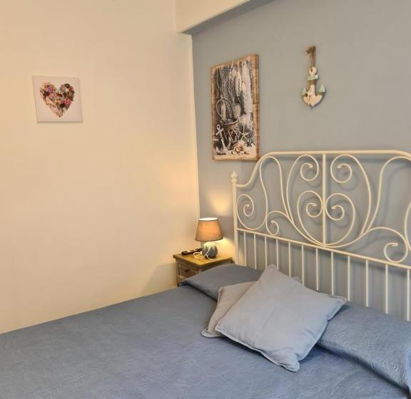 هتل Pippo A Vernazza Rooms