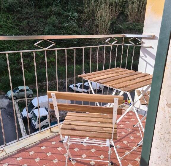 هتل Pippo A Vernazza Rooms