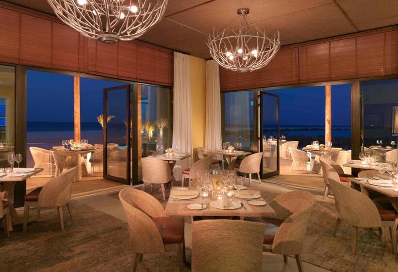 Anantara Sir Bani Yas Island Al Yamm Villa Resort