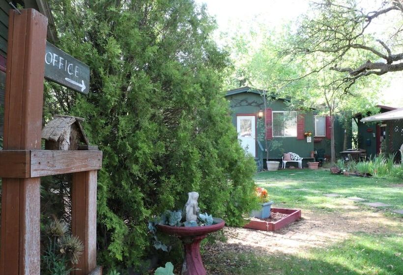 Apple Creek Cottages