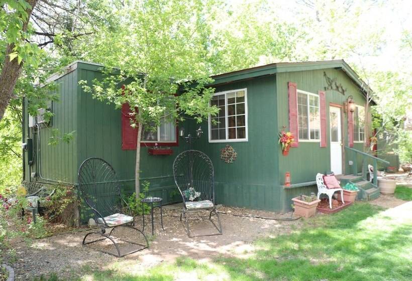 Apple Creek Cottages