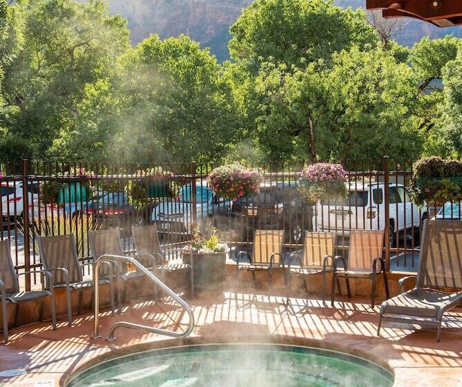 Cable Mountain Lodge