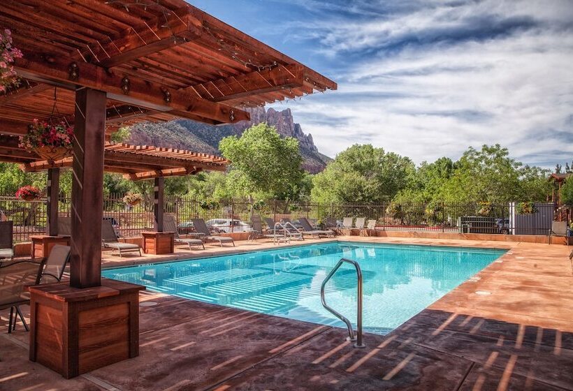 Cable Mountain Lodge