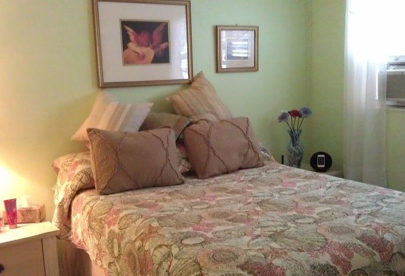 Deerfield Buccaneer Resort Apartments