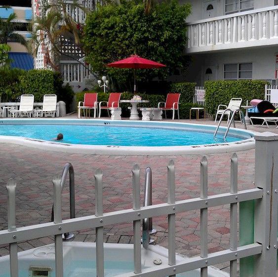 Deerfield Buccaneer Resort Apartments