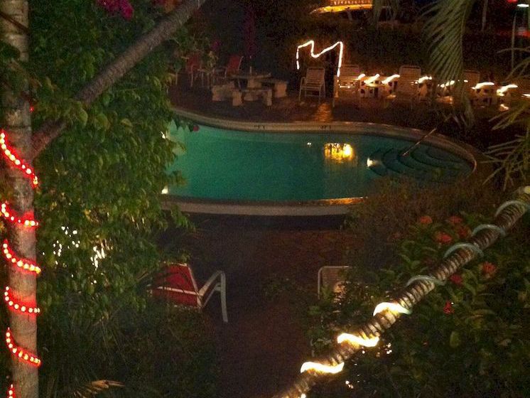 Deerfield Buccaneer Resort Apartments