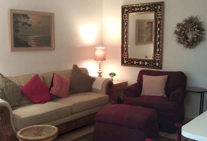 Deerfield Buccaneer Resort Apartments