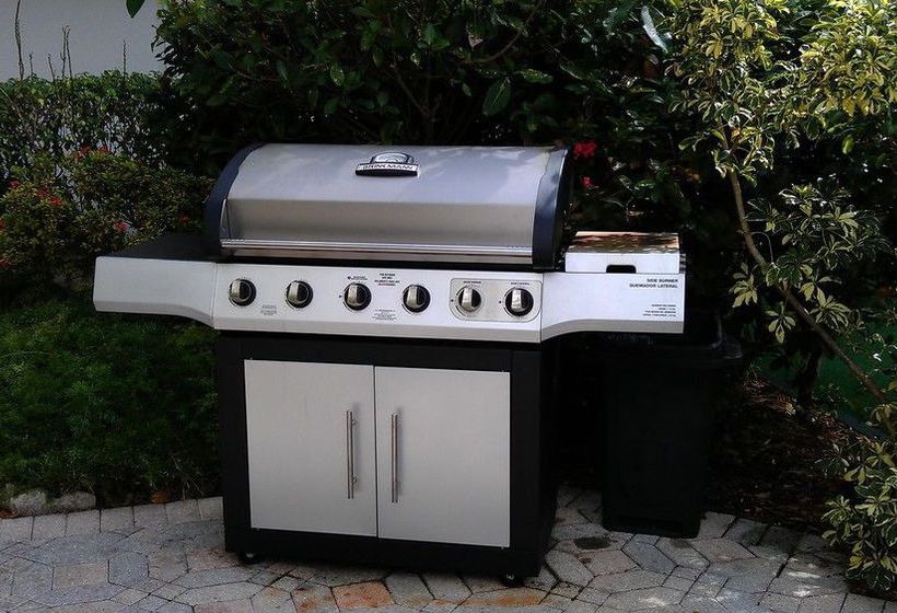 Deerfield Buccaneer Resort Apartments