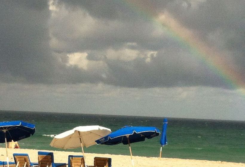 Deerfield Buccaneer Resort Apartments