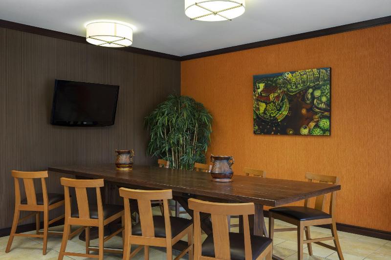 Fairfield Inn And Suites By Marriott Augusta