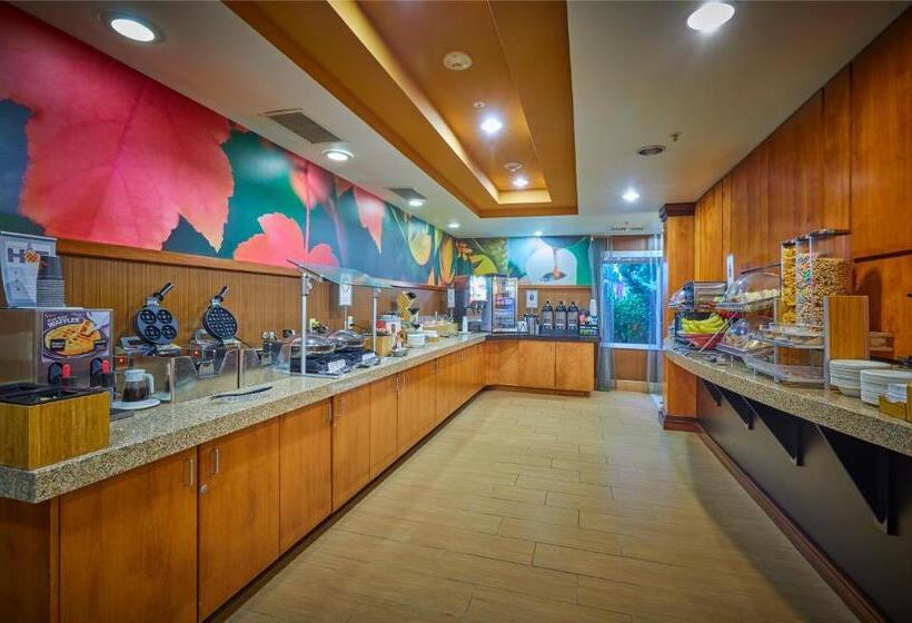 Fairfield Inn & Suites Burlington