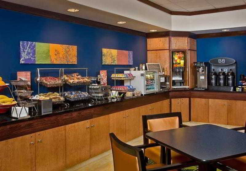 Fairfield Inn And Suites By Marriott Seymour