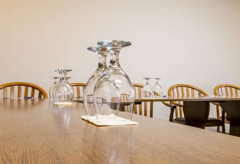 Gastland M0 Hotel & Conference Center