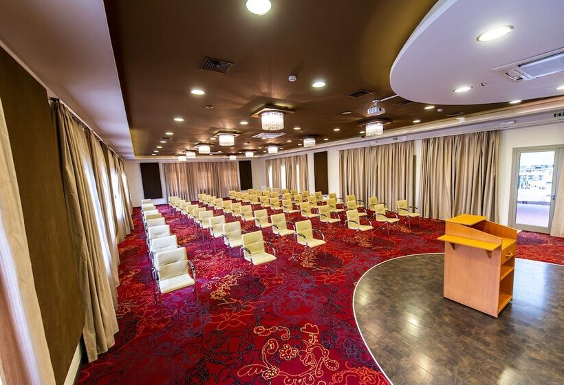 Gastland M0 Hotel & Conference Center