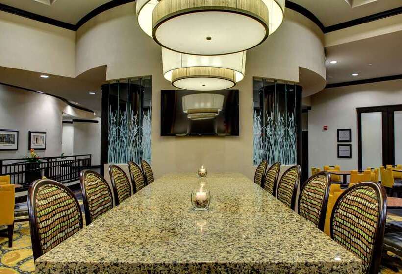 Hampton Inn & Suites Baton Rouge Downtown