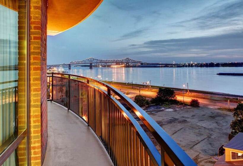 Hampton Inn & Suites Baton Rouge Downtown