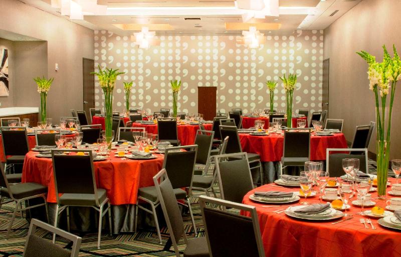 Hampton Inn & Suites Denver Downtownconvention Center