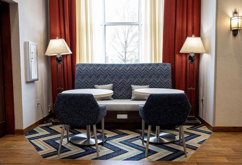 Hampton Inn & Suites Jacksonville