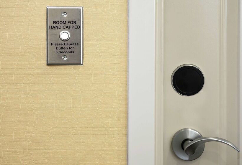 Hampton Inn & Suites Raleigh Downtown