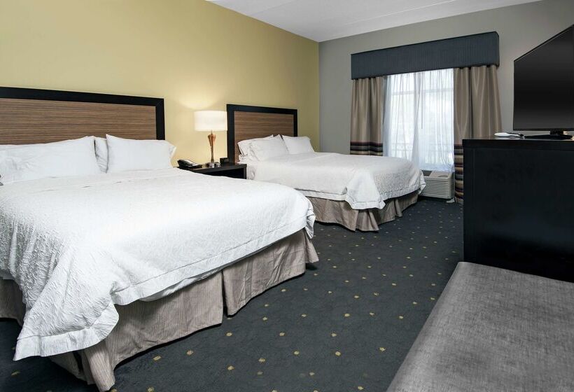 Hampton Inn & Suites Raleigh Downtown