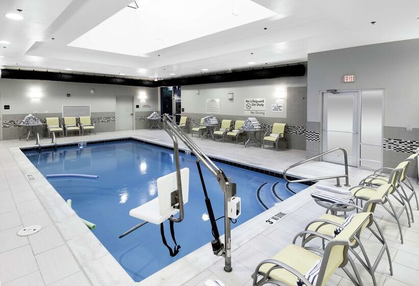 Hampton Inn & Suites Raleigh Downtown